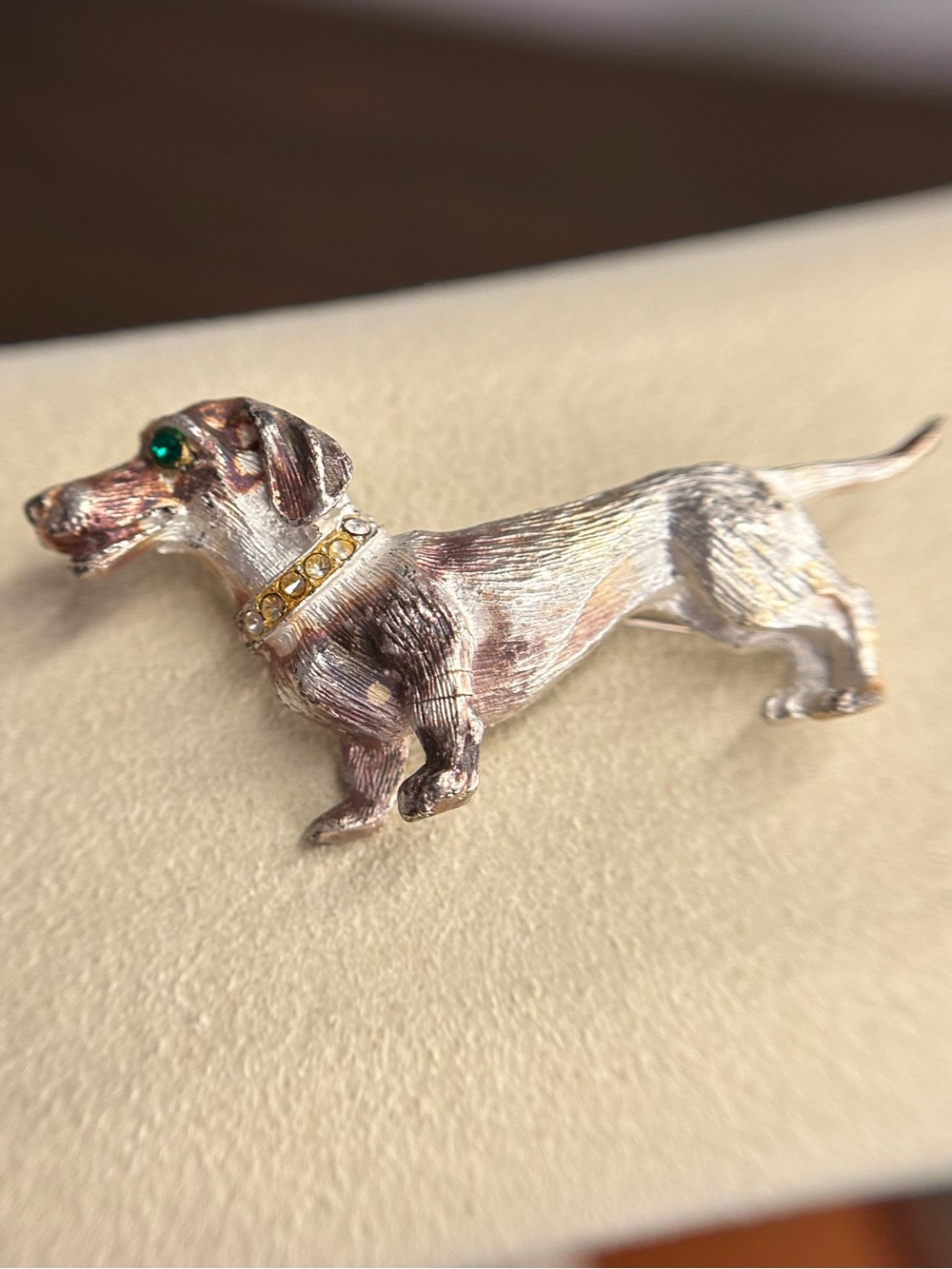 Dachshund Dog Brooch Pin Silver Tone Rhinestone Collar Green Eye